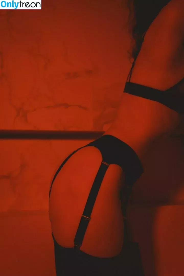 disenchantment nude photo #0190 (disenchantment1 / jnthn_lvngstn)