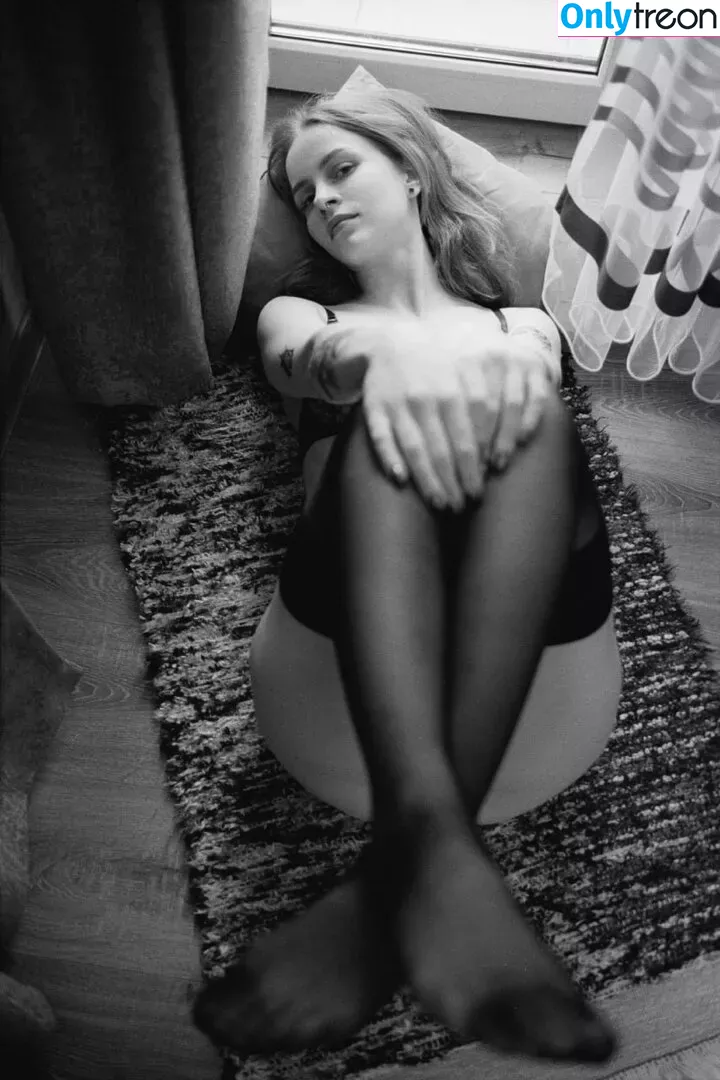 disenchantment nude photo #0217 (disenchantment1 / jnthn_lvngstn)