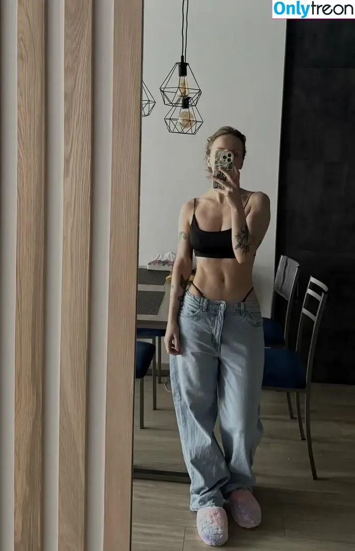 disenchantment nude photo #0249 (disenchantment1 / jnthn_lvngstn)