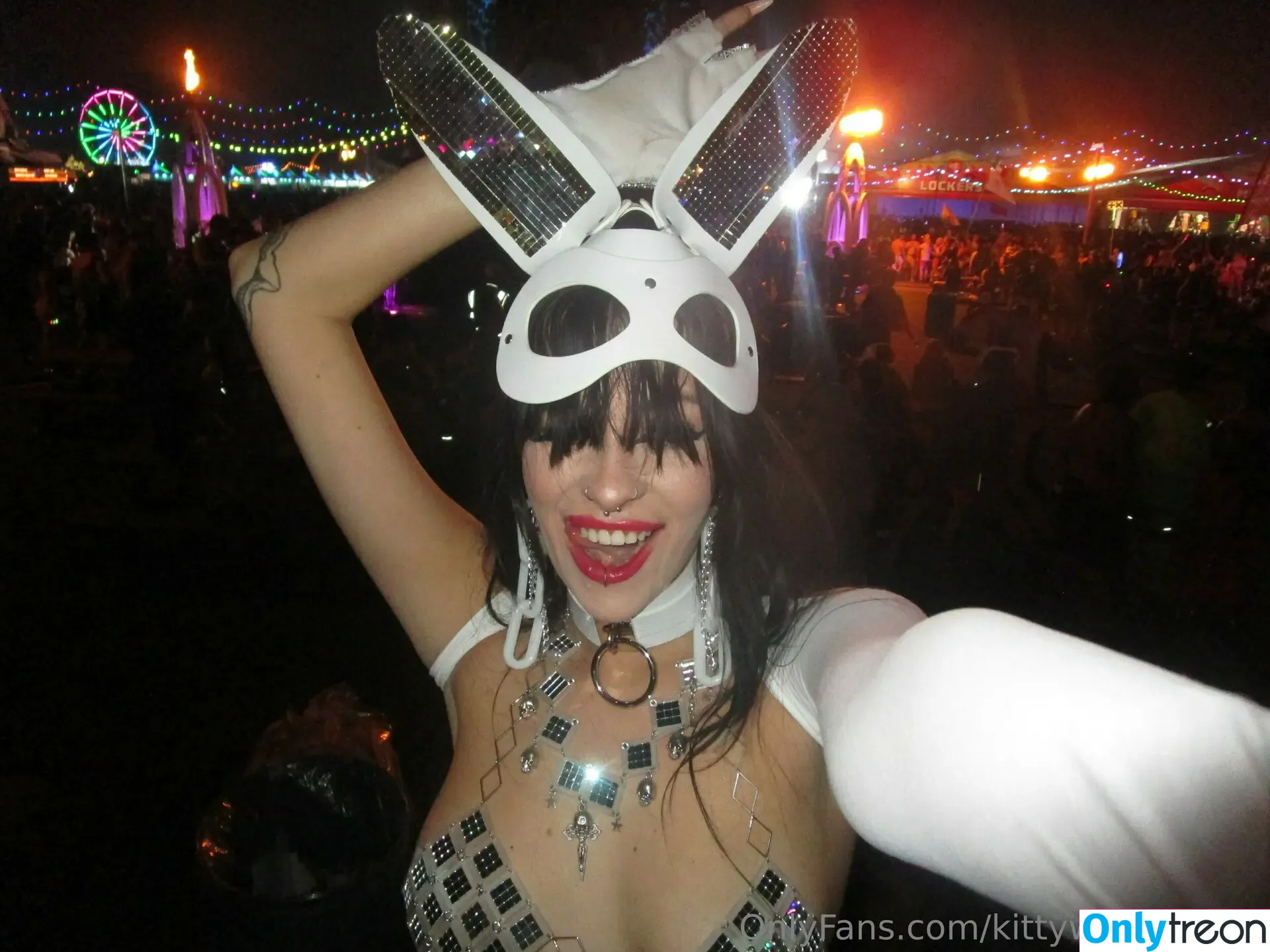 Disko.kitty голая photo #0009 (diskomfkitty / kittywants2play)