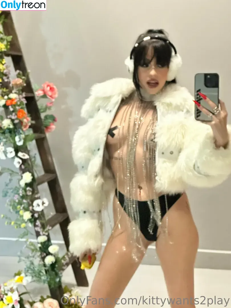 Disko.kitty nude photo #0030 (diskomfkitty / kittywants2play)