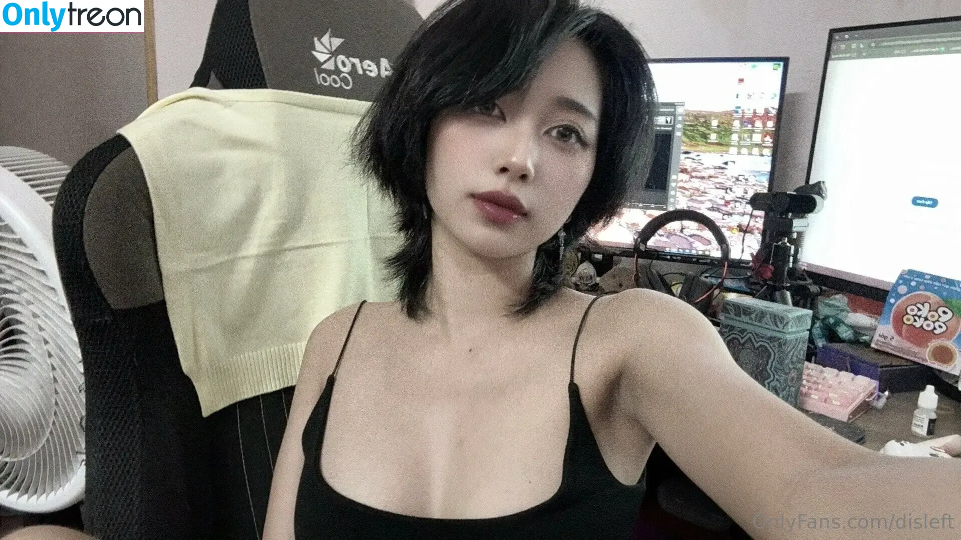 Disleft nude photo #0186 (Mercury Nguyen)