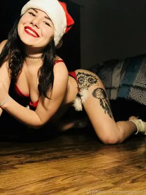 disneyyrose13 / disneyy13rose nude photo #0127