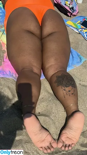 dissatoes / dissa_toes nude photo #0018