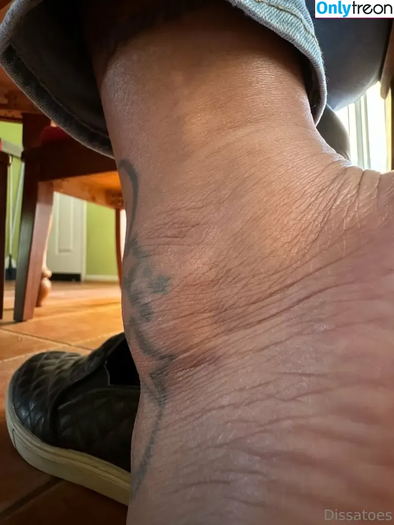 dissatoes nude photo #0048 (dissa_toes)