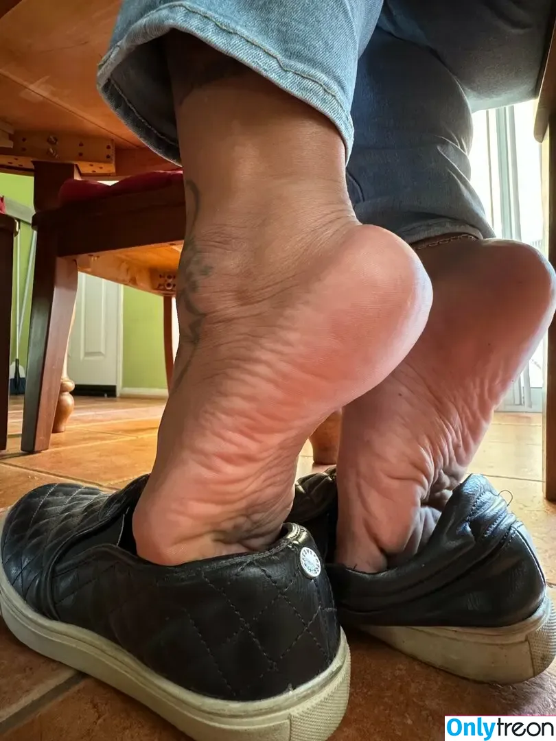 dissatoes nude photo #0050 (dissa_toes)