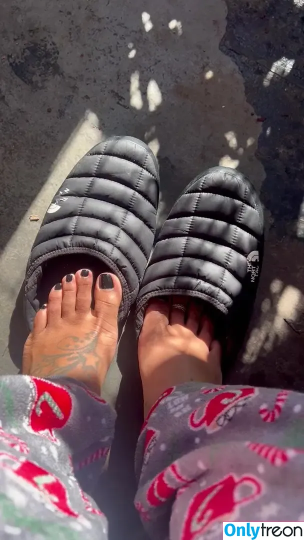 dissatoes nude photo #0070 (dissa_toes)