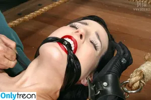 Dita Von Teese / Ditavonteese / creepy___spice nude photo #2523