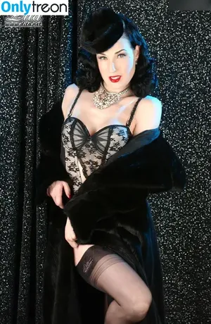Dita Von Teese / Ditavonteese / creepy___spice nude photo #2823