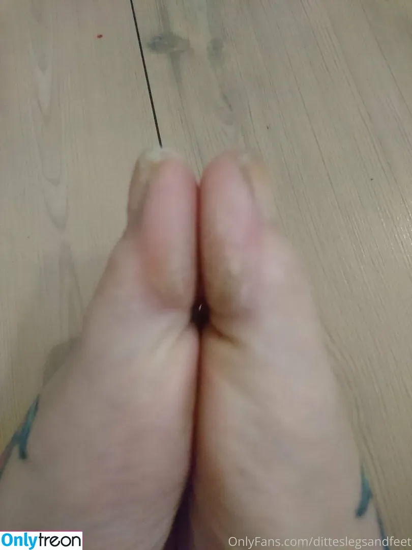 ditteslegsandfeet голая photo #0005 (ditteslegsandfeet)