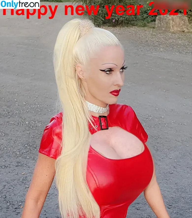 Diva Bizarre nude photo #0017 (Diva Bizarre)