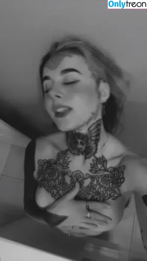 nude photo #0003