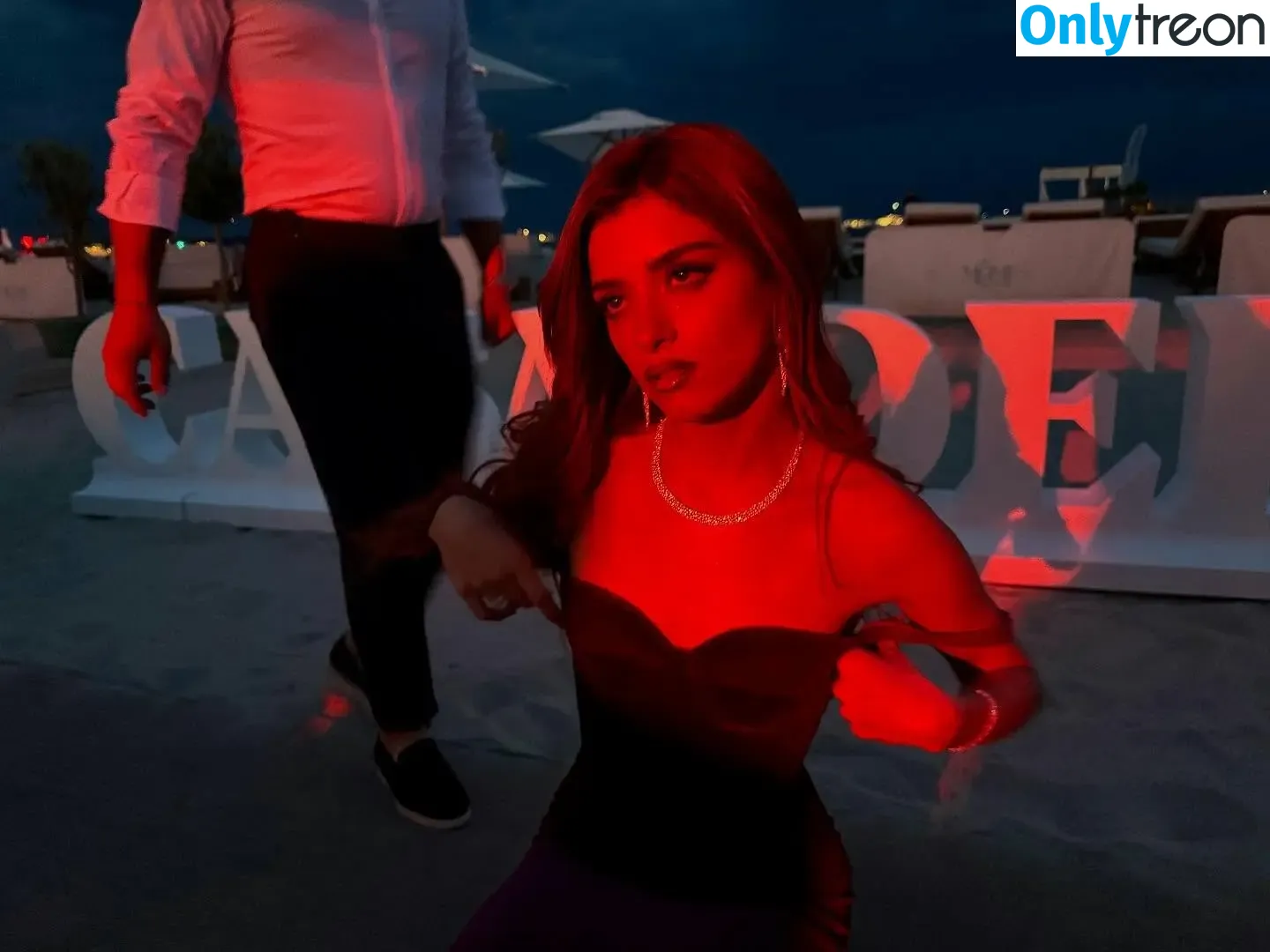 Dixie D'Amelio nude photo #0327 (charliesdamelio / dixiedamelio)