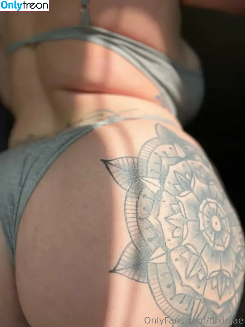 dixiejae nude photo #0011 (dixiejay_)