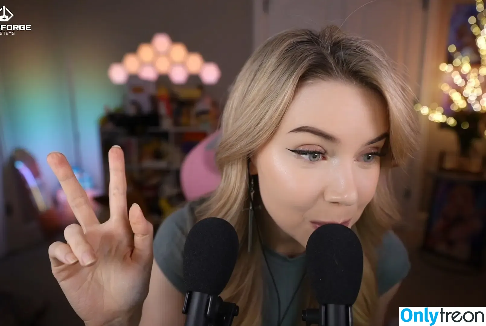 Dizzykitten голая photo #1547 (dizzykitten7 / dizzykittenpaws / thedizzykitten)