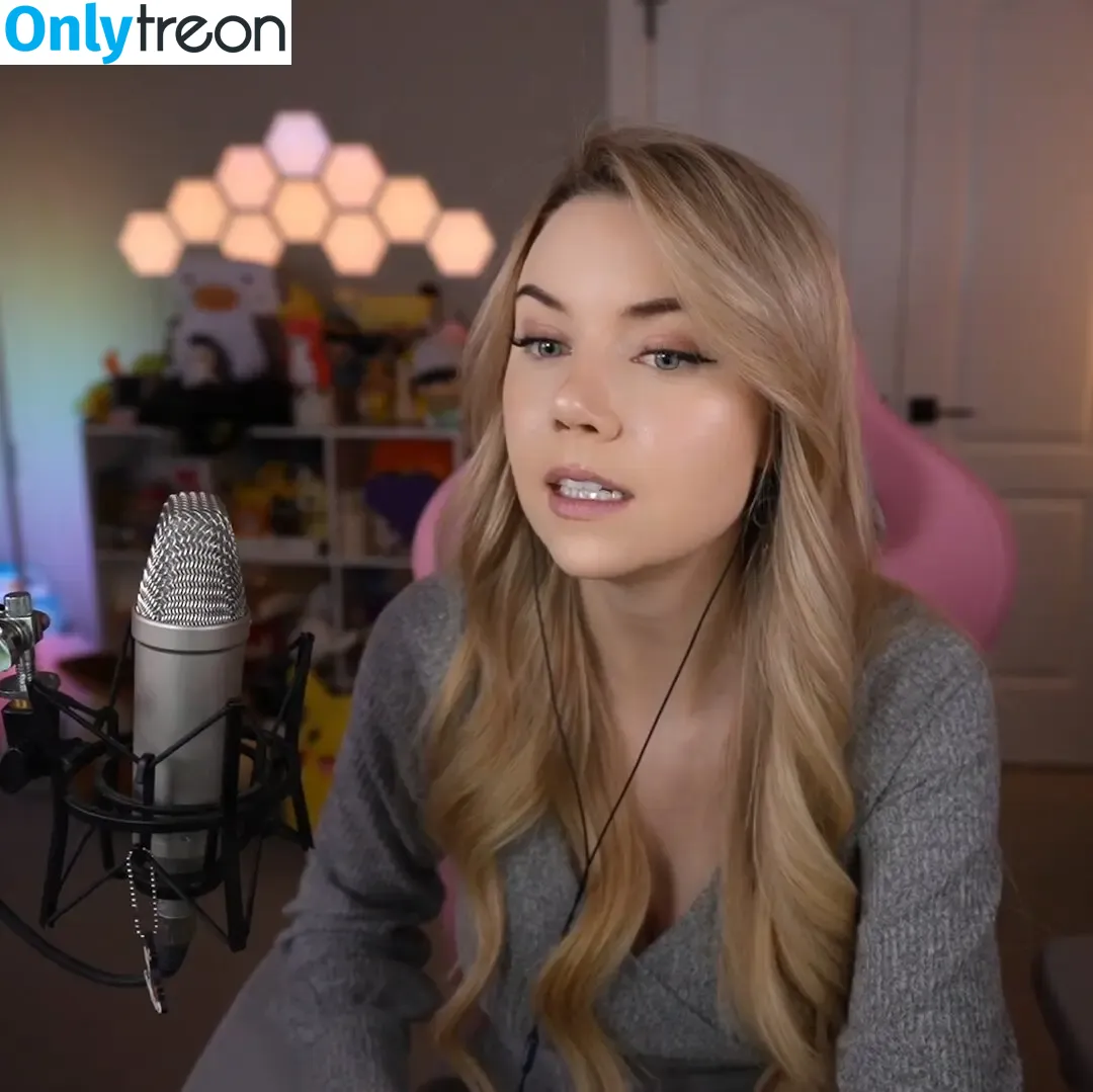 Dizzykitten голая photo #1561 (dizzykitten7 / dizzykittenpaws / thedizzykitten)