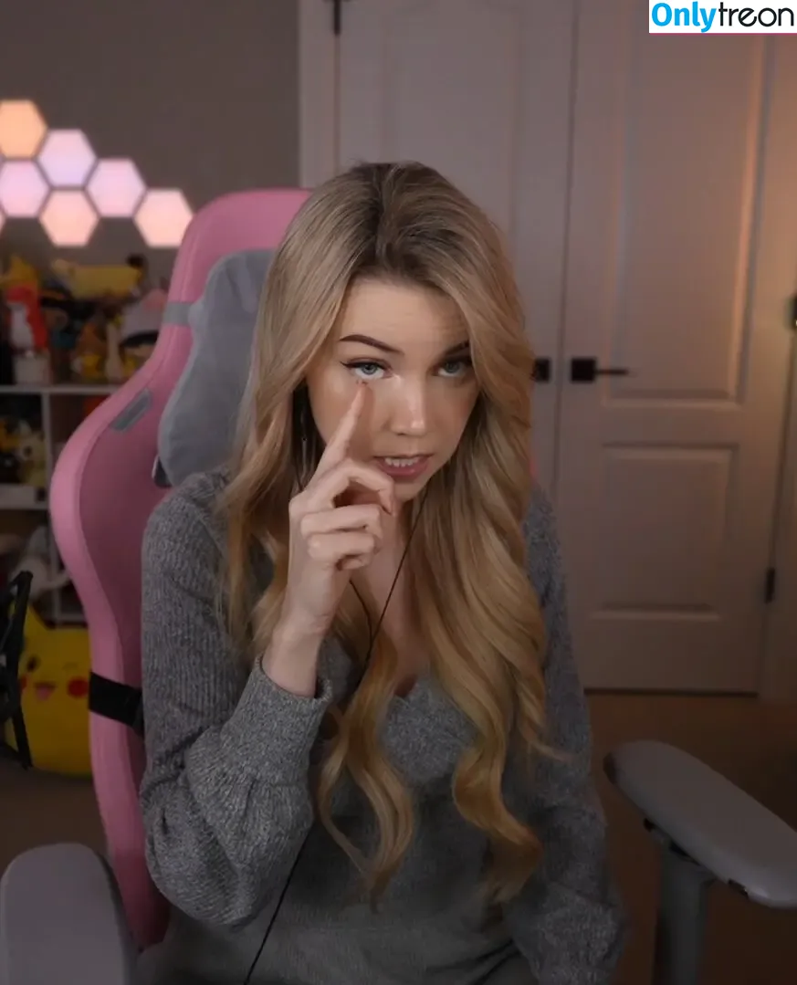 Dizzykitten голая photo #1562 (dizzykitten7 / dizzykittenpaws / thedizzykitten)
