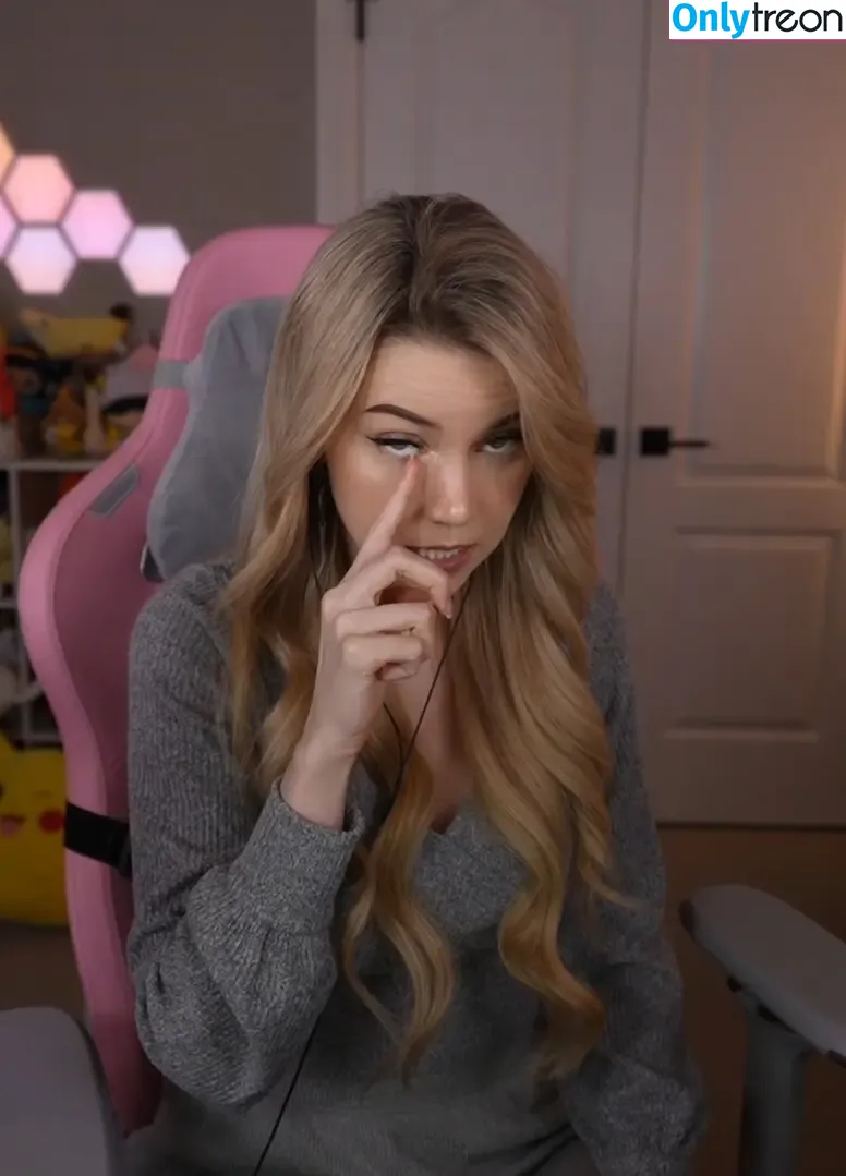 Dizzykitten голая photo #1563 (dizzykitten7 / dizzykittenpaws / thedizzykitten)