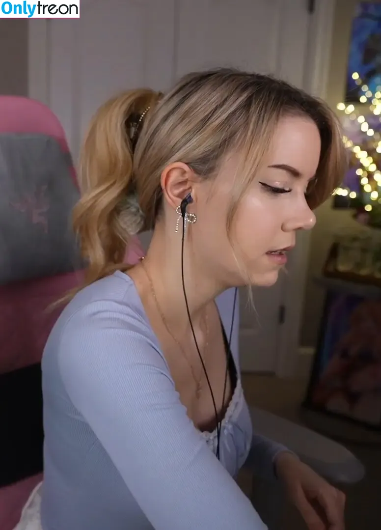 Dizzykitten nude photo #1606 (dizzykitten7 / dizzykittenpaws / thedizzykitten)