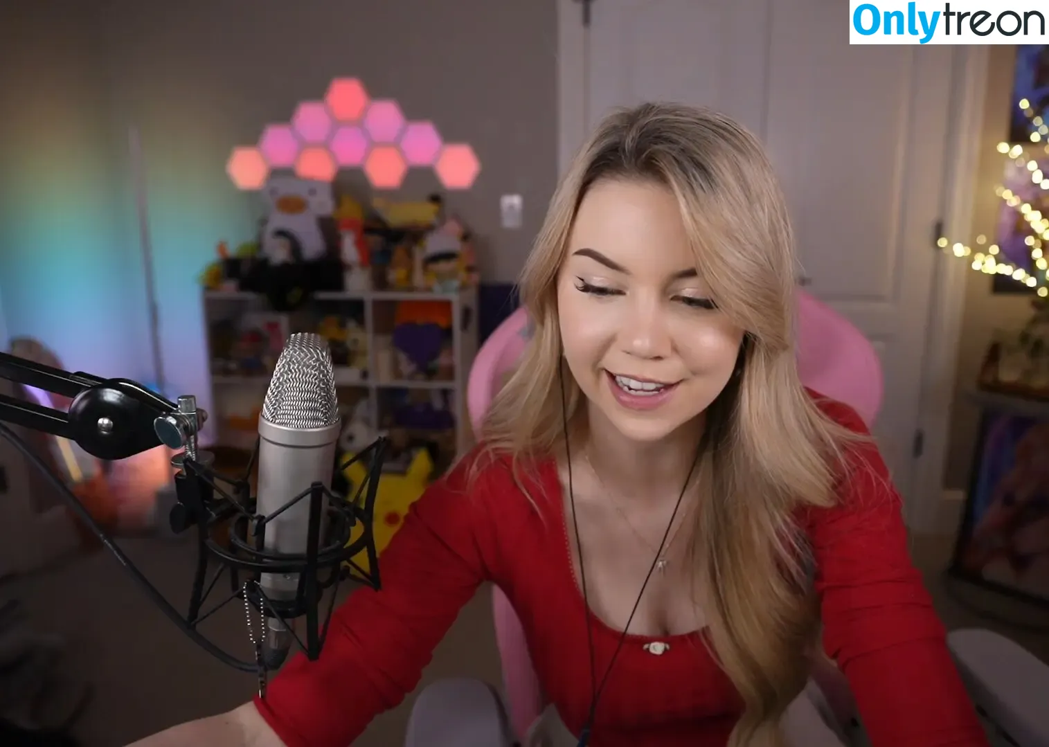 Dizzykitten голая photo #1675 (dizzykitten7 / dizzykittenpaws / thedizzykitten)