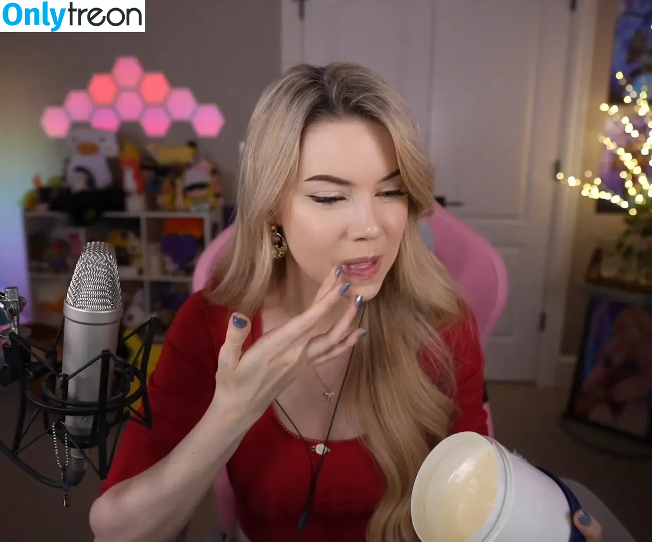 Dizzykitten голая photo #1694 (dizzykitten7 / dizzykittenpaws / thedizzykitten)