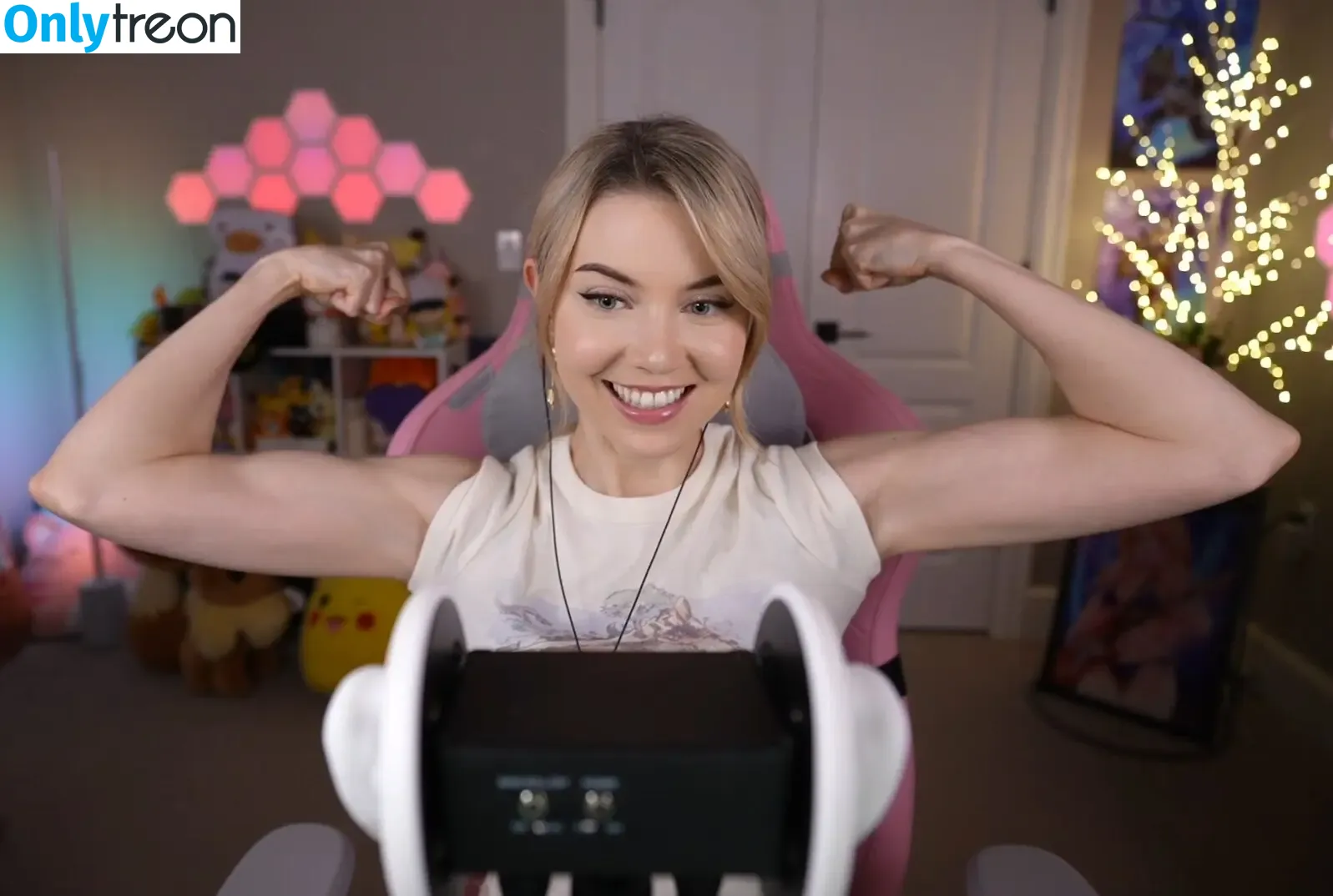 Dizzykitten голая photo #1745 (dizzykitten7 / dizzykittenpaws / thedizzykitten)