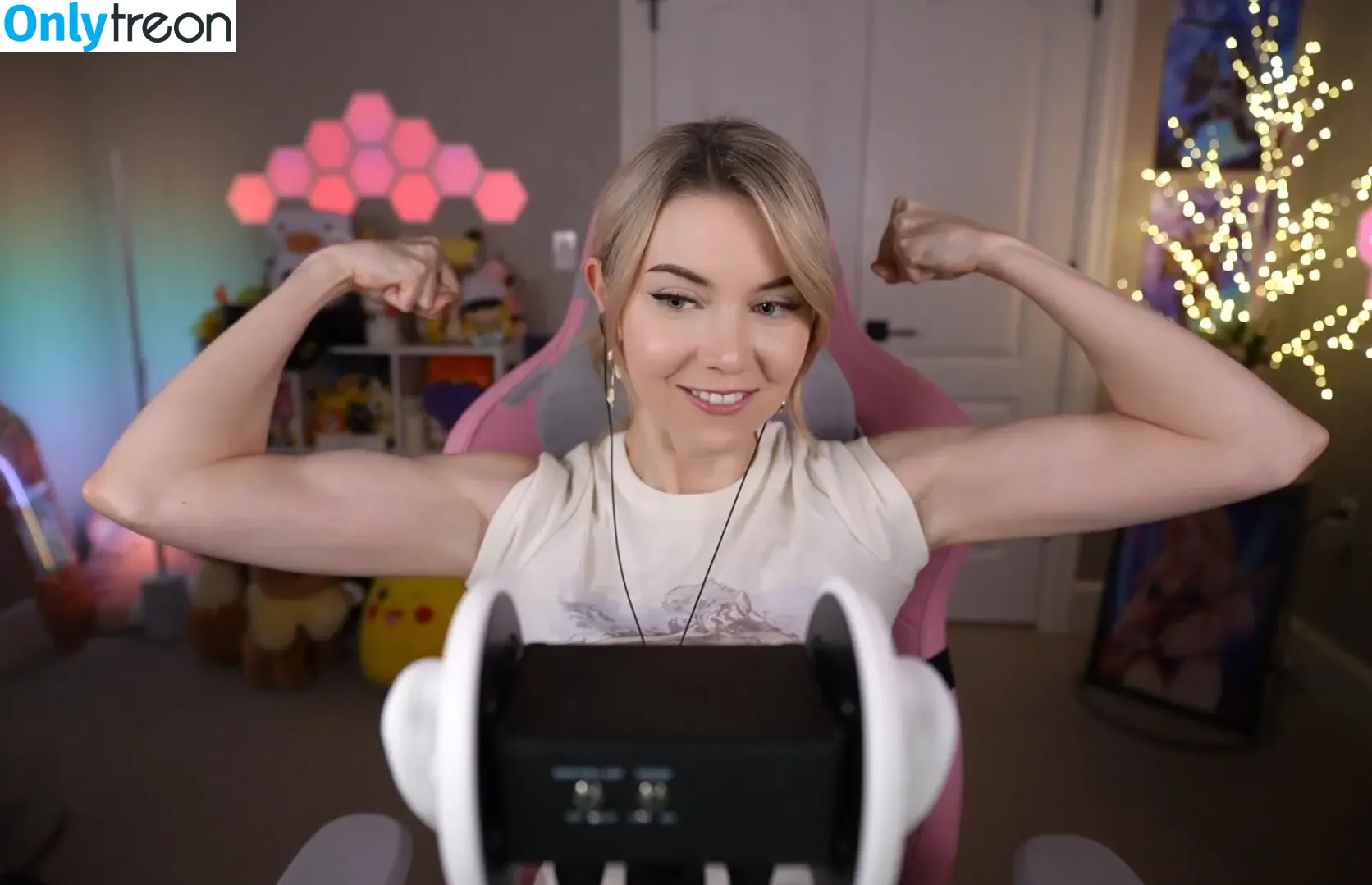 Dizzykitten голая photo #1746 (dizzykitten7 / dizzykittenpaws / thedizzykitten)