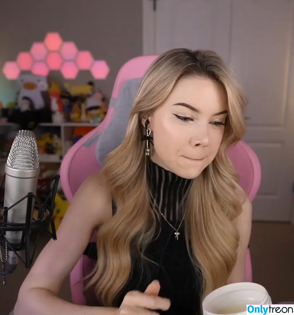 Dizzykitten голая photo #1750 (dizzykitten7 / dizzykittenpaws / thedizzykitten)