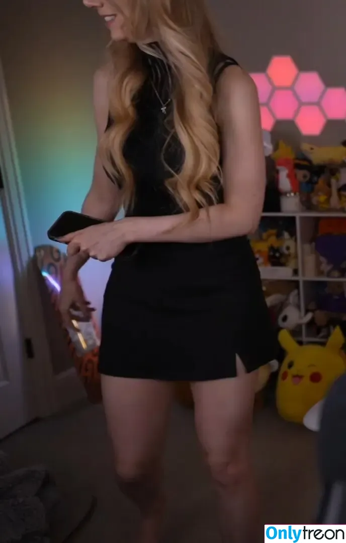 Dizzykitten голая photo #1761 (dizzykitten7 / dizzykittenpaws / thedizzykitten)