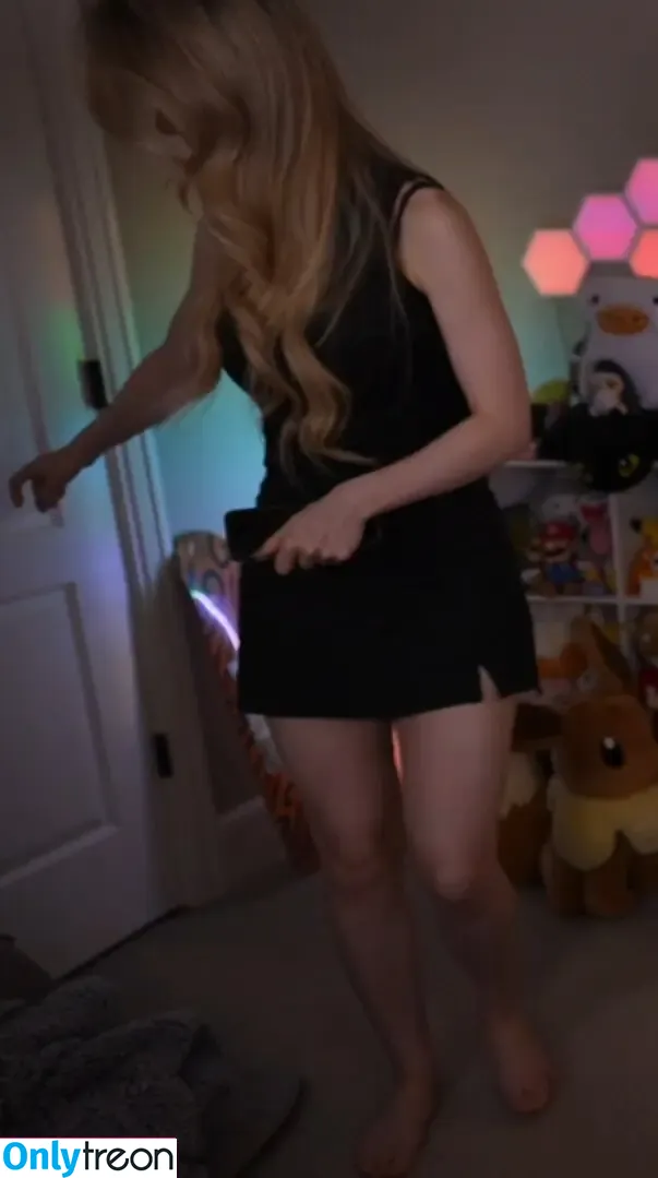 Dizzykitten голая photo #1763 (dizzykitten7 / dizzykittenpaws / thedizzykitten)