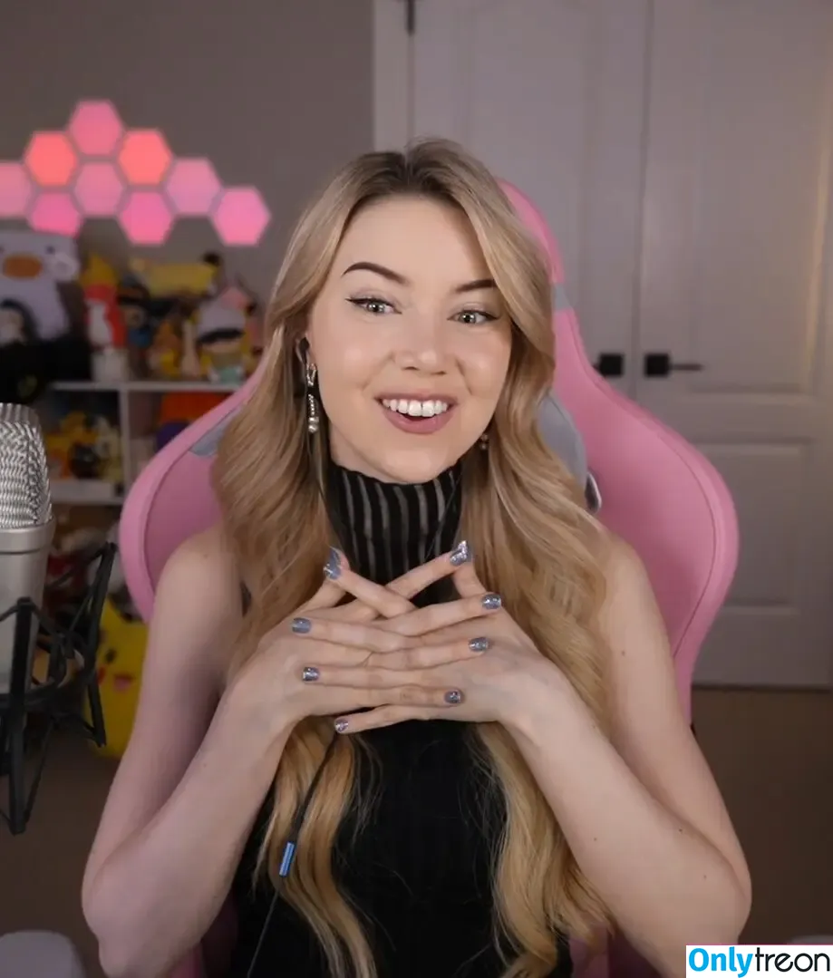 Dizzykitten голая photo #1798 (dizzykitten7 / dizzykittenpaws / thedizzykitten)