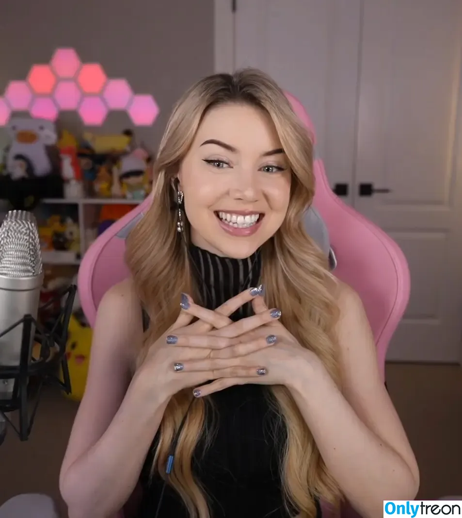 Dizzykitten голая photo #1799 (dizzykitten7 / dizzykittenpaws / thedizzykitten)
