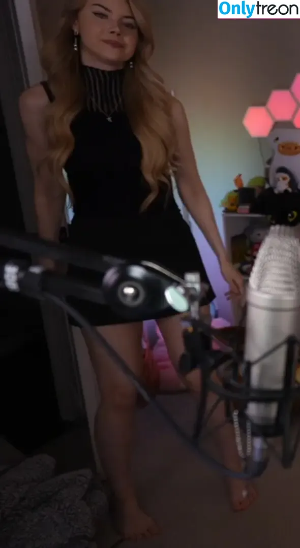 Dizzykitten голая photo #1817 (dizzykitten7 / dizzykittenpaws / thedizzykitten)