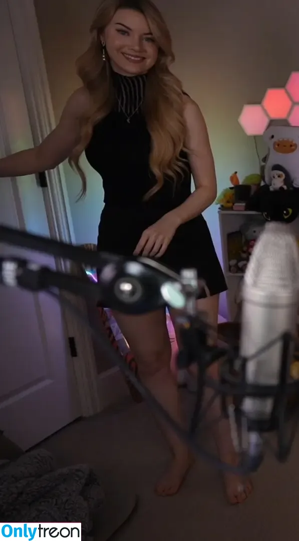 Dizzykitten голая photo #1820 (dizzykitten7 / dizzykittenpaws / thedizzykitten)