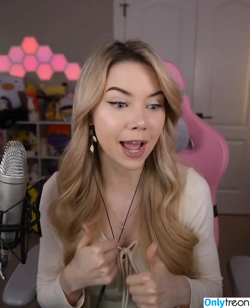 Dizzykitten голая photo #1861 (dizzykitten7 / dizzykittenpaws / thedizzykitten)