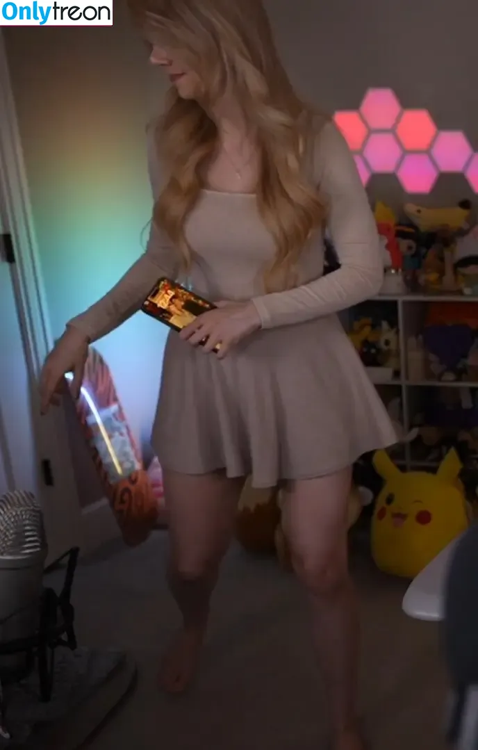 Dizzykitten nude photo #1916 (dizzykitten7 / dizzykittenpaws / thedizzykitten)
