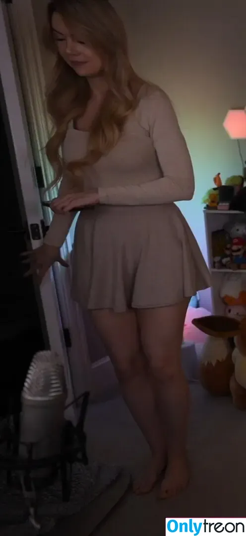 Dizzykitten nude photo #1922 (dizzykitten7 / dizzykittenpaws / thedizzykitten)