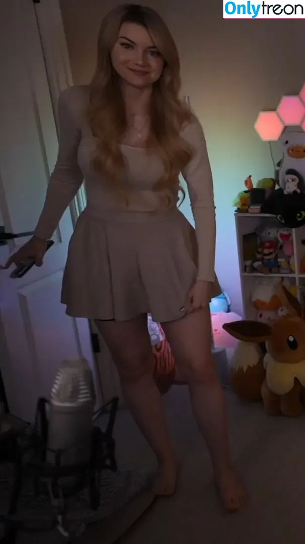 Dizzykitten nude photo #1929 (dizzykitten7 / dizzykittenpaws / thedizzykitten)