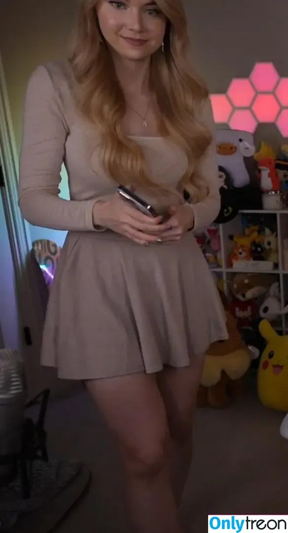 Dizzykitten nude photo #1933 (dizzykitten7 / dizzykittenpaws / thedizzykitten)