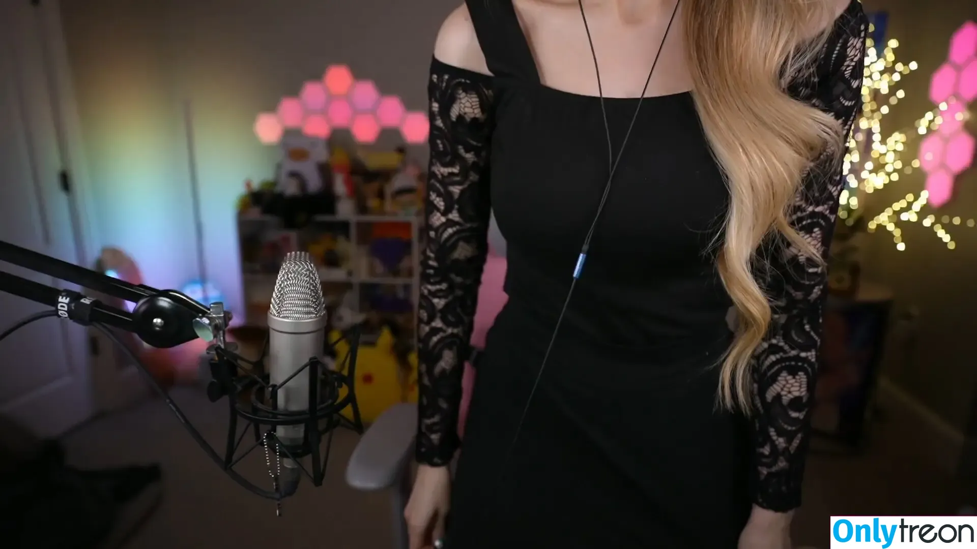 Dizzykitten голая photo #1966 (dizzykitten7 / dizzykittenpaws / thedizzykitten)