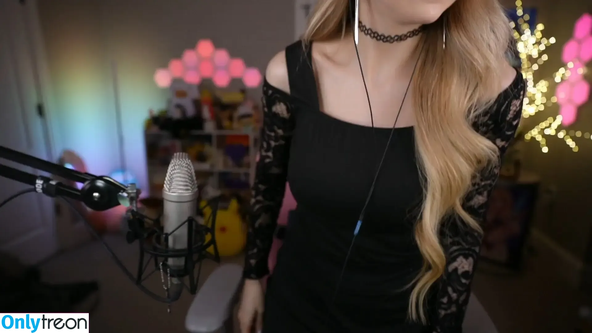 Dizzykitten голая photo #1967 (dizzykitten7 / dizzykittenpaws / thedizzykitten)