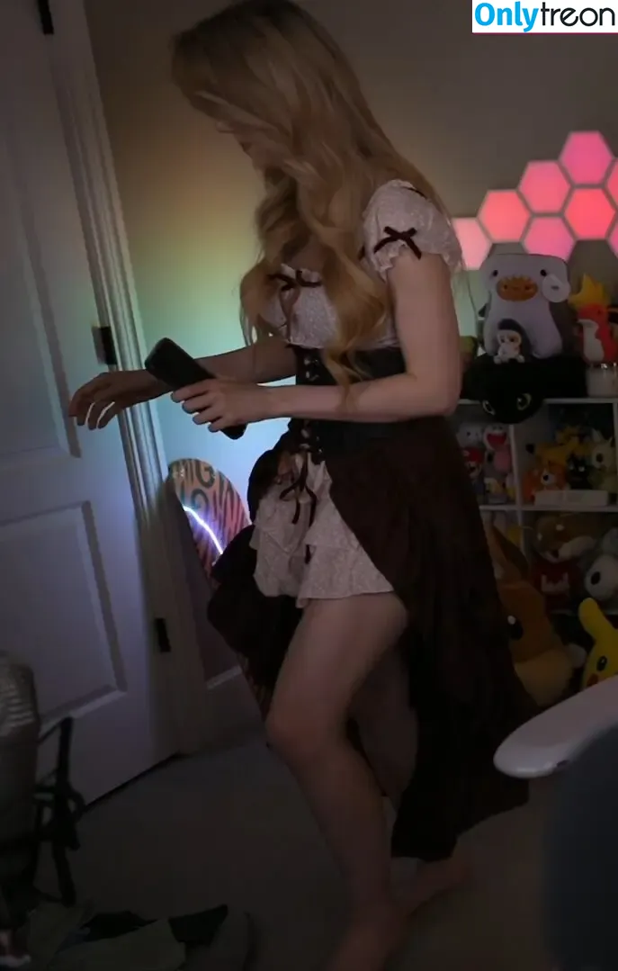 Dizzykitten nude photo #1986 (dizzykitten7 / dizzykittenpaws / thedizzykitten)