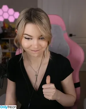 Dizzykitten / dizzykitten7 / dizzykittenpaws / thedizzykitten nude photo #2238