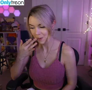 Dizzykitten / dizzykitten7 / dizzykittenpaws / thedizzykitten nude photo #2511