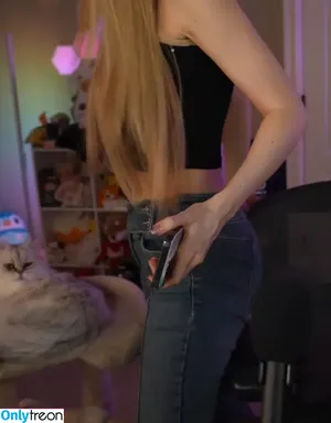 Dizzykitten / dizzykitten7 / dizzykittenpaws / thedizzykitten nude photo #2605