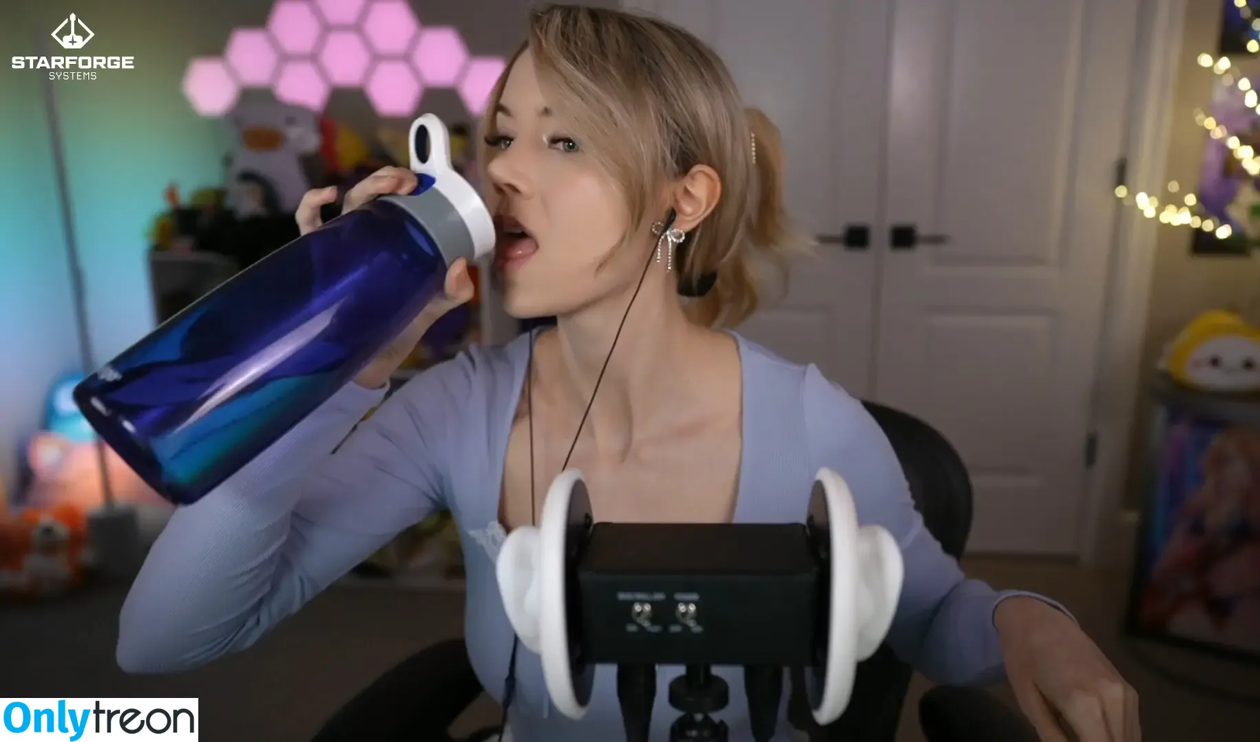 Dizzykitten голая photo #2294 (dizzykitten7 / dizzykittenpaws / thedizzykitten)