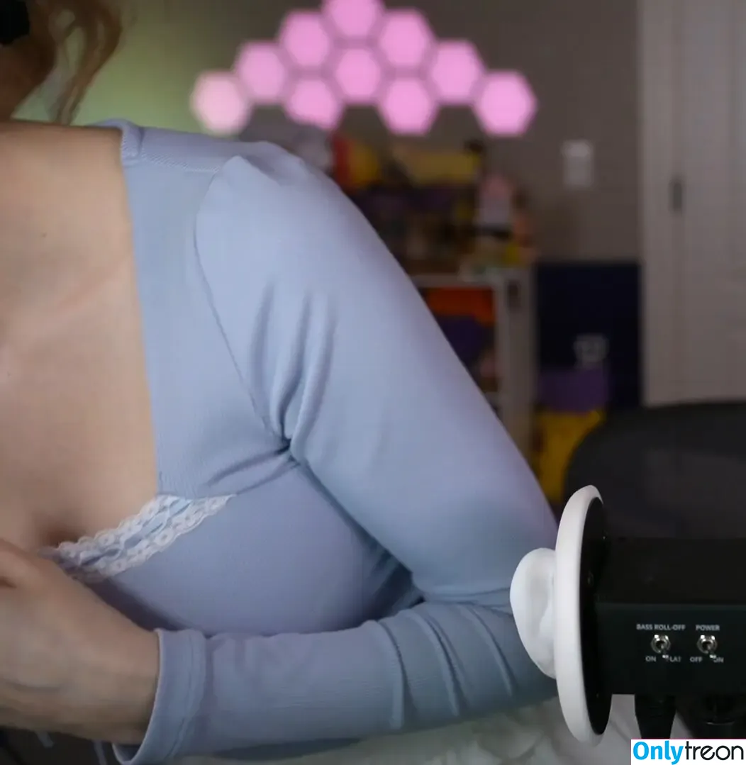 Dizzykitten голая photo #2296 (dizzykitten7 / dizzykittenpaws / thedizzykitten)