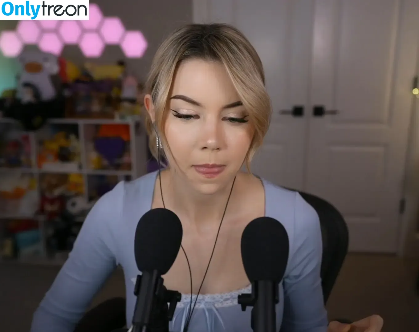 Dizzykitten голая photo #2300 (dizzykitten7 / dizzykittenpaws / thedizzykitten)