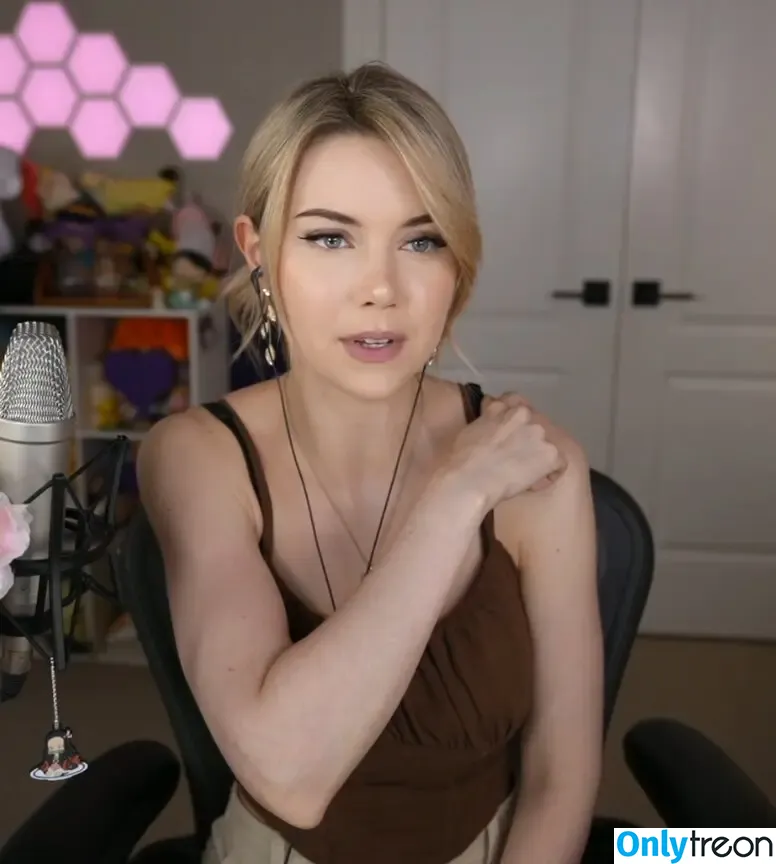 Dizzykitten nude photo #2378 (dizzykitten7 / dizzykittenpaws / thedizzykitten)