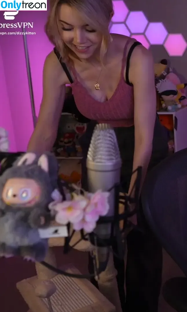 Dizzykitten nude photo #2496 (dizzykitten7 / dizzykittenpaws / thedizzykitten)
